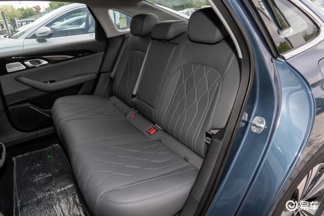 10万预算插混轿车 日产N6和吉利银河A7如何选