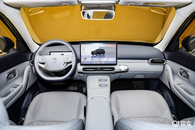 现在下手还是等等看 零跑A10和比亚迪元UP如何选