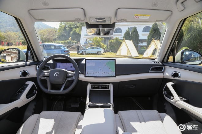 现在下手还是等等看 零跑A10和比亚迪元UP如何选