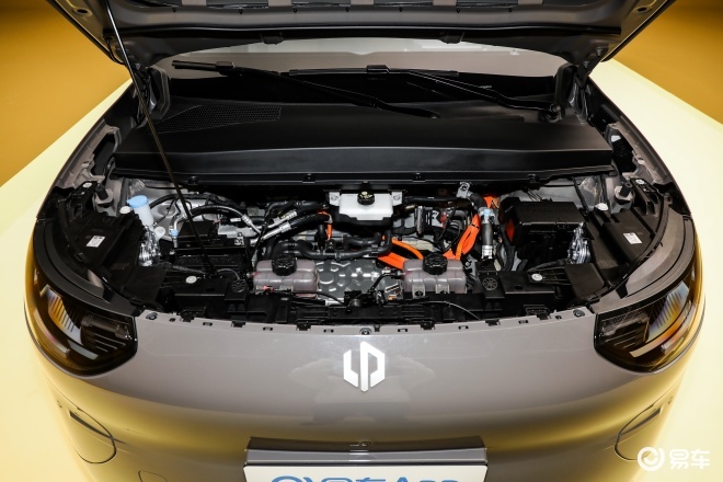 现在下手还是等等看 零跑A10和比亚迪元UP如何选