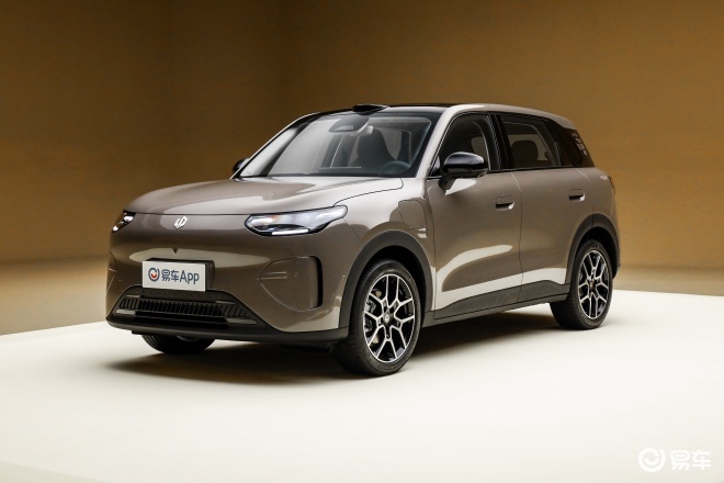 现在下手还是等等看 零跑A10和比亚迪元UP如何选