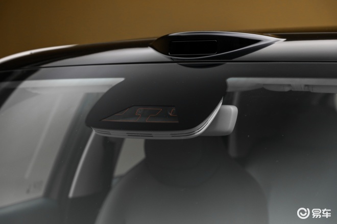 现在下手还是等等看 零跑A10和比亚迪元UP如何选