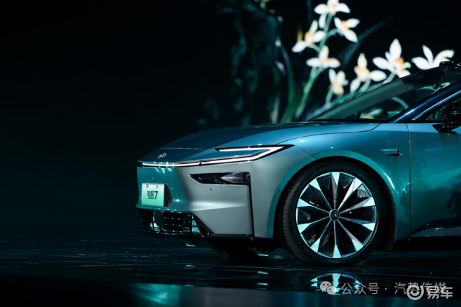 一场“开放麦”为何反而赢了人心?丨汽势封面