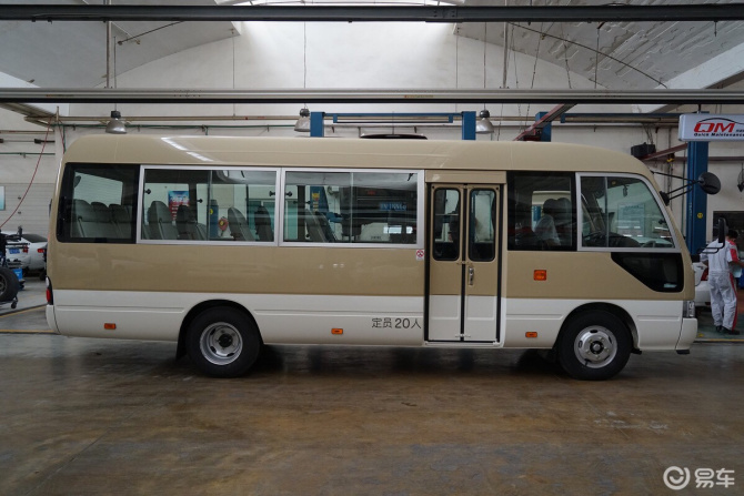 作为班车用接送员工买丰田柯斯达还是海格h7