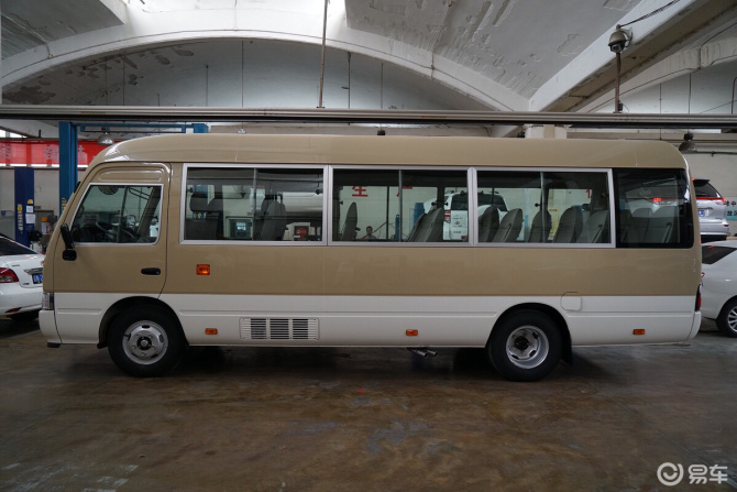 作为班车用接送员工买丰田柯斯达还是海格h7