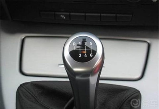 时速在六十左右就挂六档了这正常吗