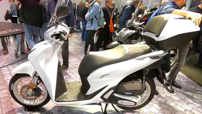 本田踏板车sh125i到货,看到这爆表颜值,给个不买的理由!