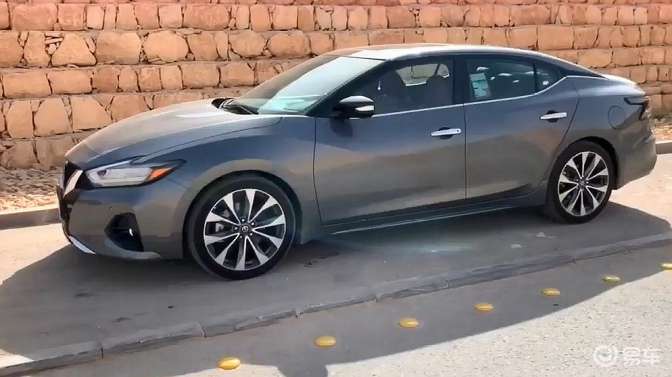关于2020款日产西玛的详细实拍,拿到钥匙坐进驾驶室,心动上演