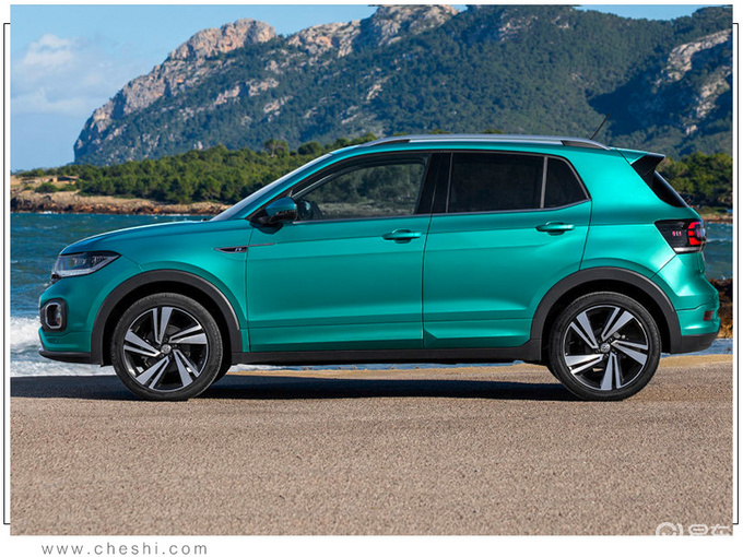 大众新款T-Cross曝光 搭1.5T引擎/年内开启预售 大众新款T-Cross曝光 搭1.5T引擎/年内开启预售