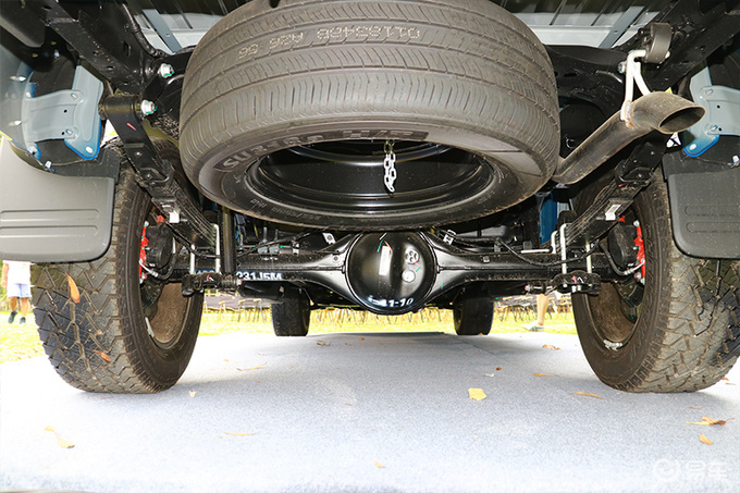 0t发动机,可实现最大功率输出125kw,最大扭矩输出410n·m,在传动系统