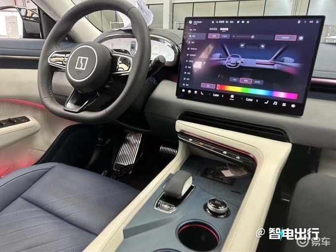 新极氪001内饰实拍:新配色-更精致!_易车