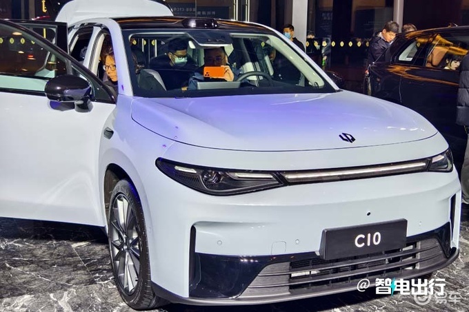 零跑确认：C10预售15.18万起！标配100+项配置！