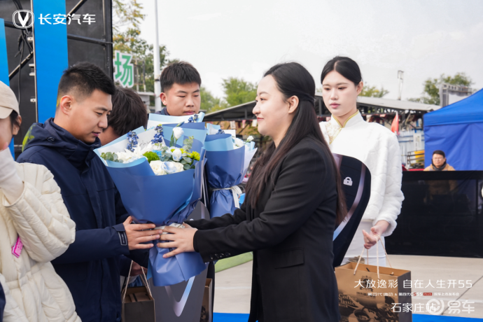 第四代逸动第四代CS55 PLUS 国民双车登陆石家庄