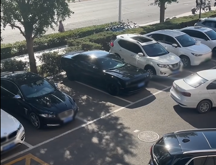 一场偶然的倒库PK,预示着汽车时代的转身