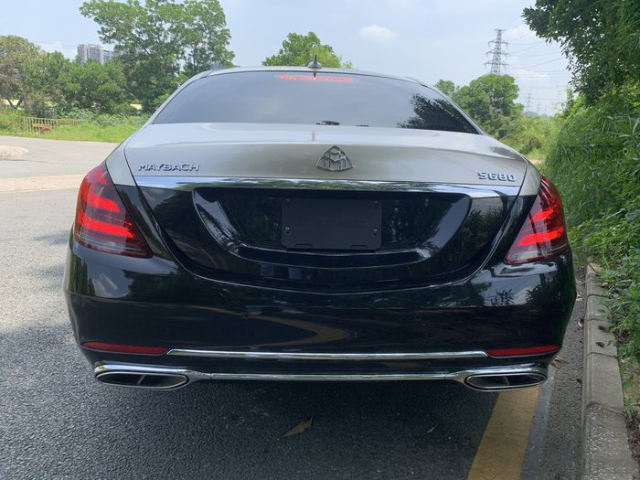 应有的气场迈巴赫s400s450五座改四座双拼色