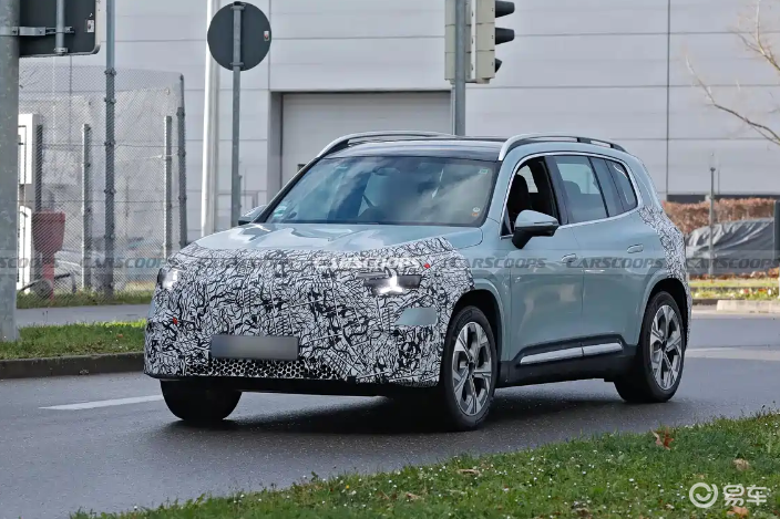 全新奔驰GLB：85kWh大电池，内饰3块大屏