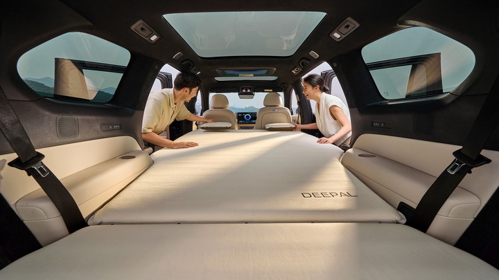 30万,深蓝S09对比领克900,豪华6座SUV该选谁?