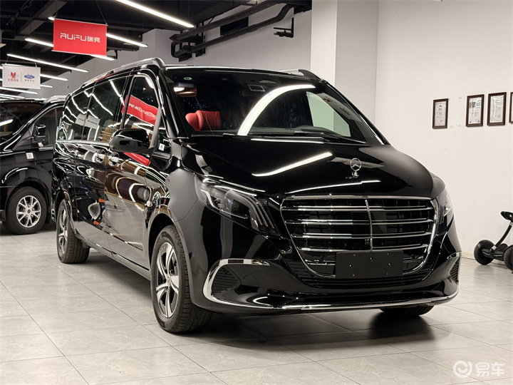 奔驰威霆改装商务车，7座豪华升级版，不输给百万级别豪车