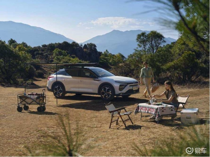 新款凡尔赛 C5 X：法式优雅的实用主义