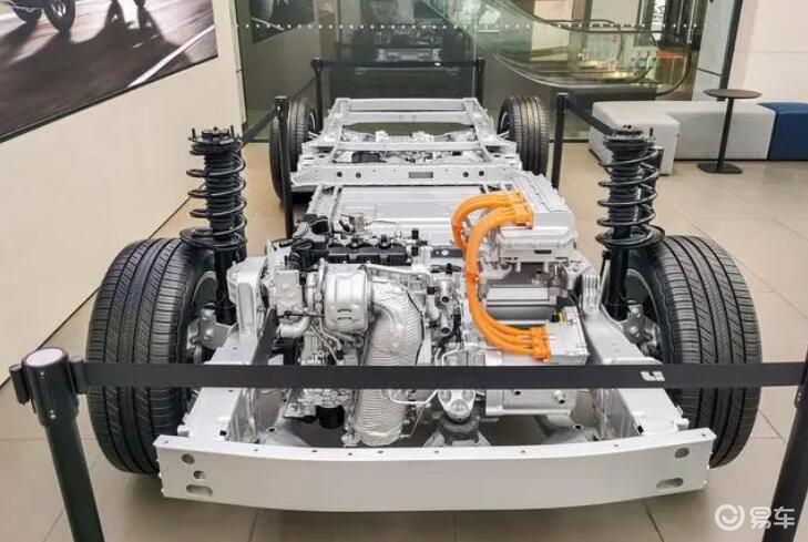 宋PLUS新能源插电混动车拥有EV、串联、并联、发动机直驱四种工_易车