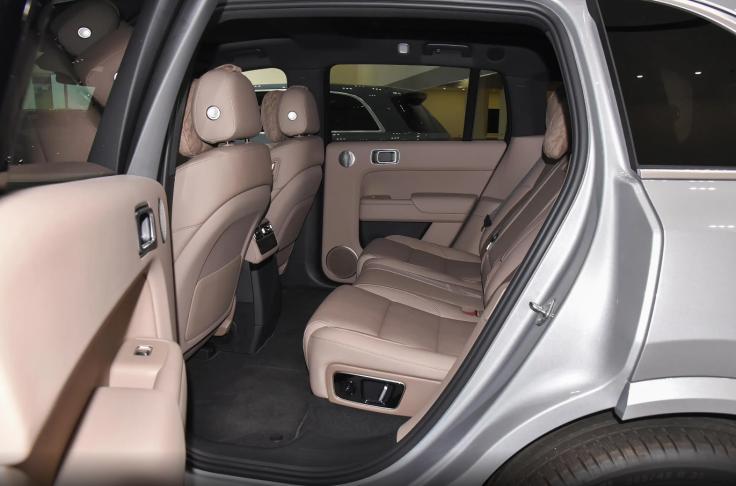 30万级主流智能座舱评测,问界M7与理想L7,谁更懂?