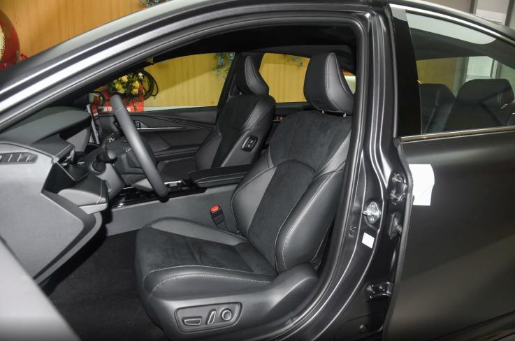 纯讲干货,既要配置丰富也要经济省心,这车选购建议