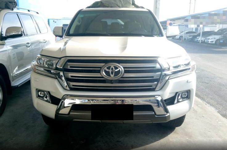 45万预算买车？二手十几万公里的陆巡和这车，你怎么选