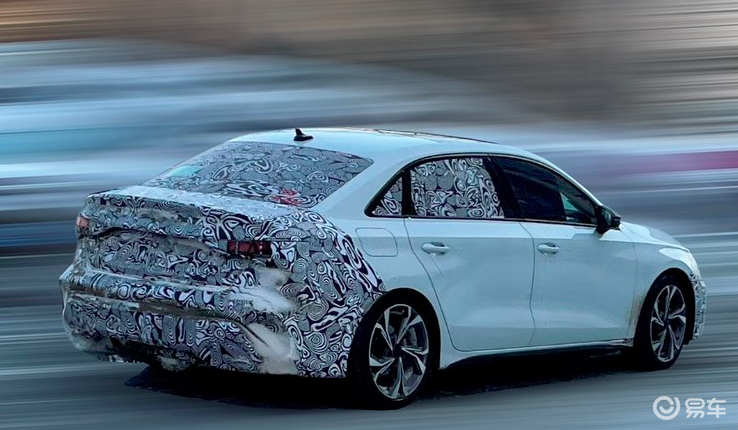 谍照中的国产新款奥迪a3在尾部进行了大面积伪装_易车