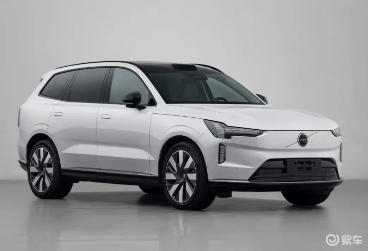 详细阅读:沃尔沃4月15日举办99周年发布会,三款新车亮相 沃尔沃4月15日举办99周年发布会,三款新车亮相