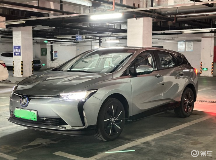 微蓝velite 6 纯电动微蓝6在用户评价中表现出了较高的性价