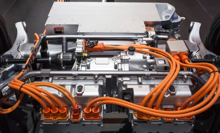 极氪001vs零跑C11增程版，长续航与无焦虑该选谁