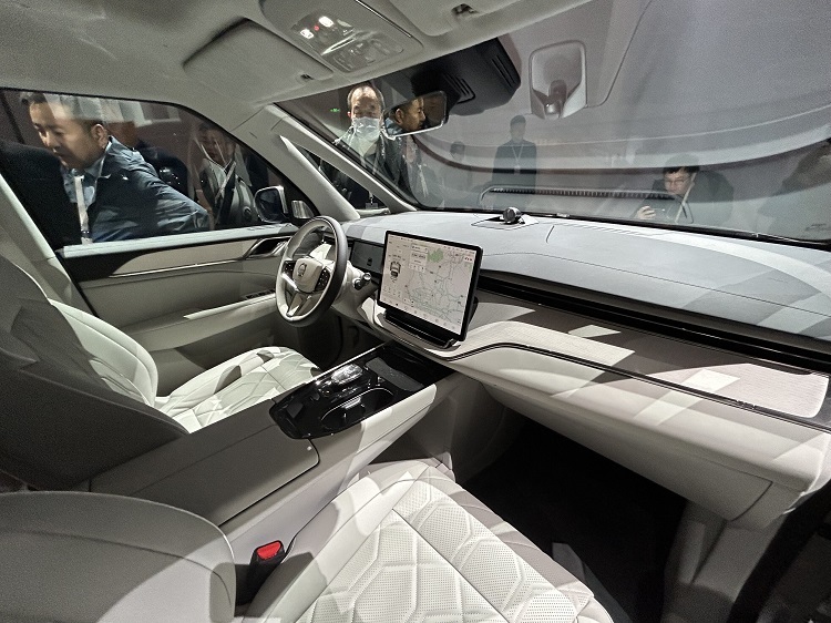 沃尔沃em90内饰-a柱-续航里程-易车