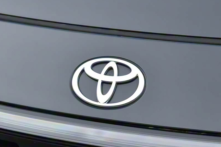 最硬关系户！凭啥中国版丰田卡罗拉“长一截”？