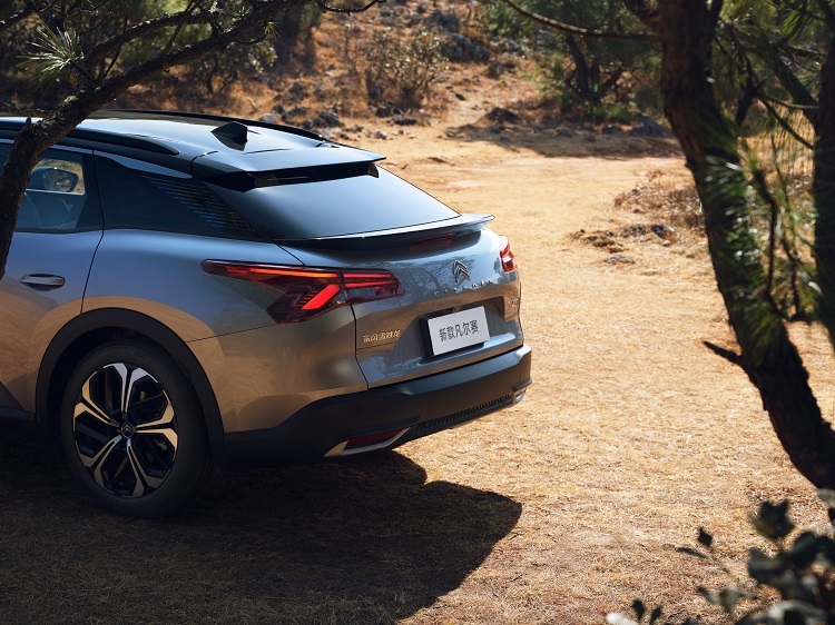 凡尔赛一口价11.37万？法系车也放大招了