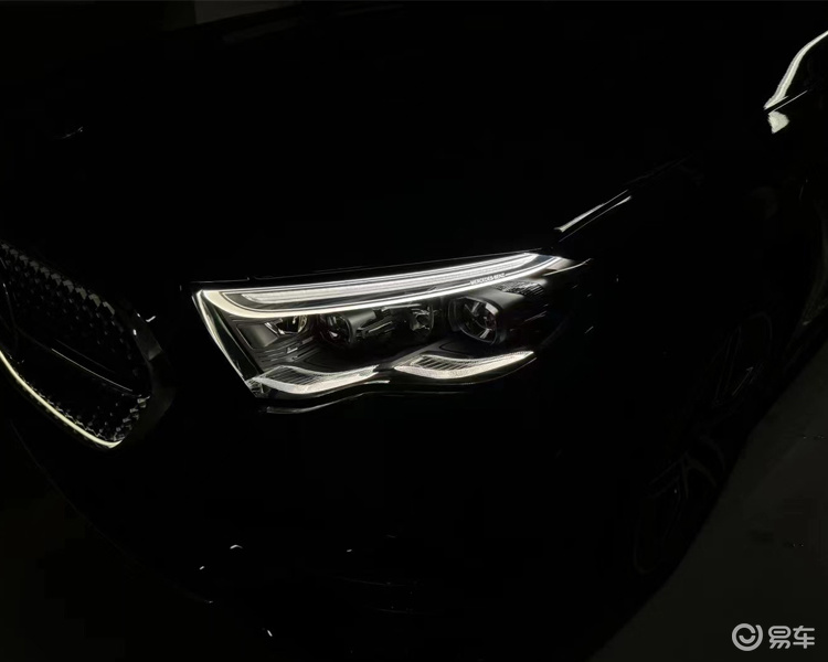 奔驰e级升级璀璨数字流星雨大灯目前市面上分2种_易车