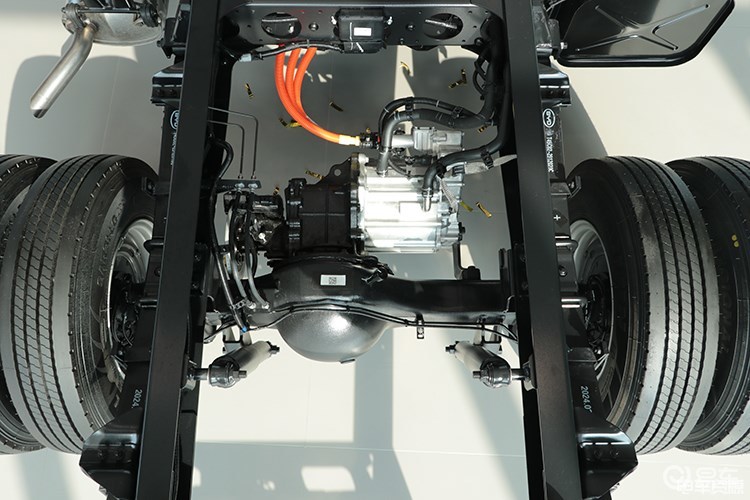 比亚迪混动房车专用底盘基于比亚迪t5系列车型底盘