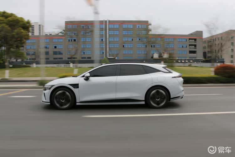 极氪007gt加速 038559e73a5a4ba9a6ce3ac522045e02.jpeg