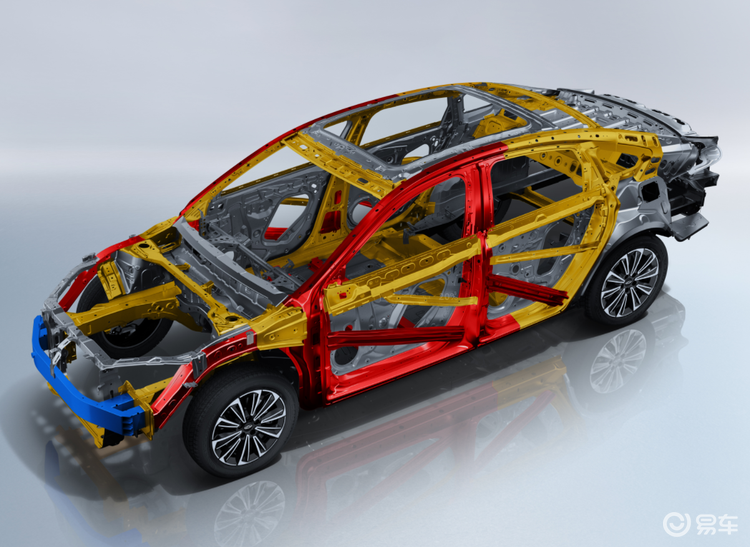 2款插混轿车横评,比亚迪秦LDM和风云A8L,谁值得入手