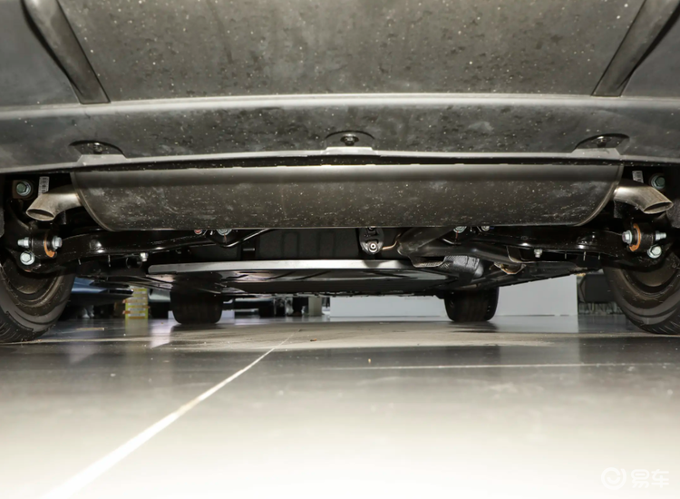 2款插混轿车横评,比亚迪秦LDM和风云A8L,谁值得入手