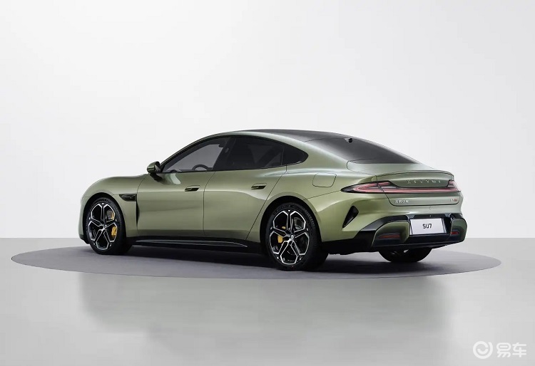 唯有特斯拉通过测试？多位博主自发实测倒车AEB