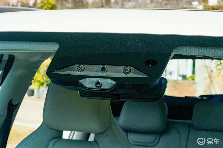 10来万都能买顶配，启源全新Q05和比亚迪元UP谁更划算