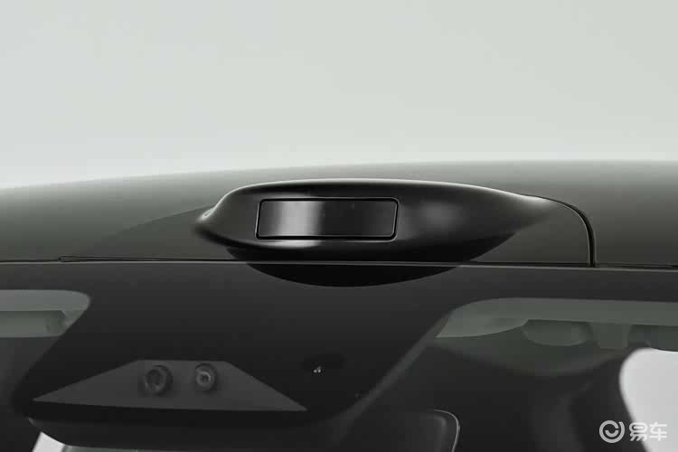 10来万都能买顶配，启源全新Q05和比亚迪元UP谁更划算