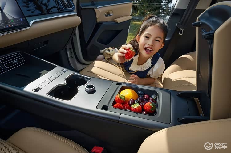 220km纯电、1600km综合续航,插混的边界更远了