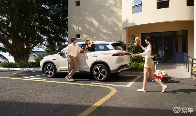 220km纯电、1600km综合续航,插混的边界更远了