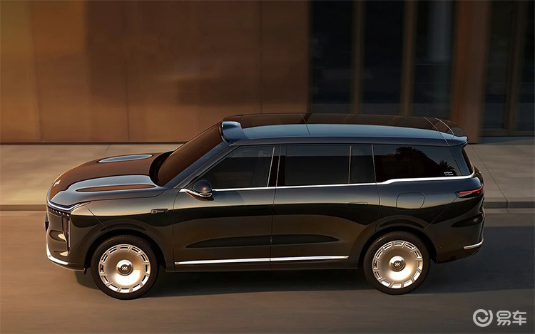 智己LS9 Hyper亮相,首发量产“四轮全线控转向”