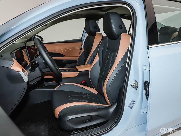 一汽-大众全新速腾S:10万级合资家轿的入门即高配新标杆