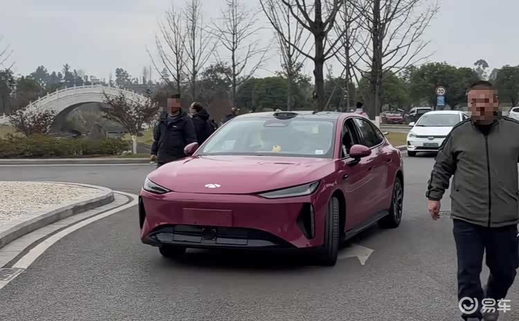 增程/纯电任选，可选激光雷达，奇瑞风云A9实车现身街头