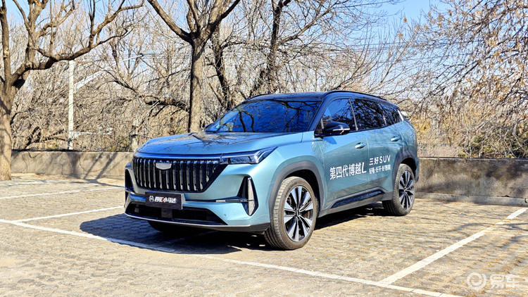 不吹不黑,实拍实测,博越L和哈弗H6L的核心差异全在这