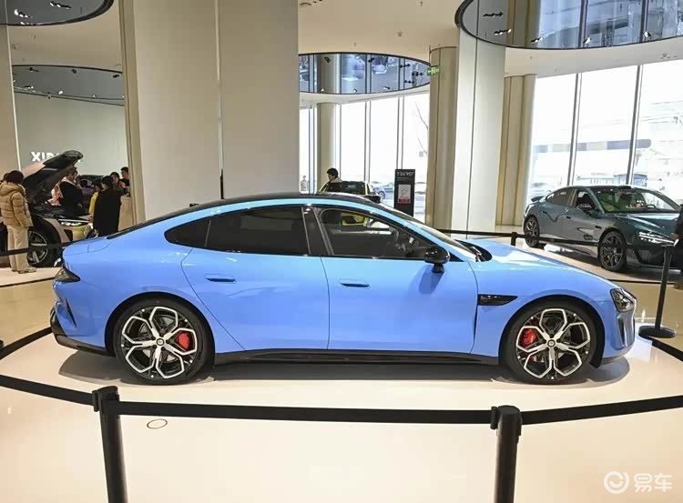 新一代小米SU7全面解析:加配涨价之下,是诚意还是噱头?