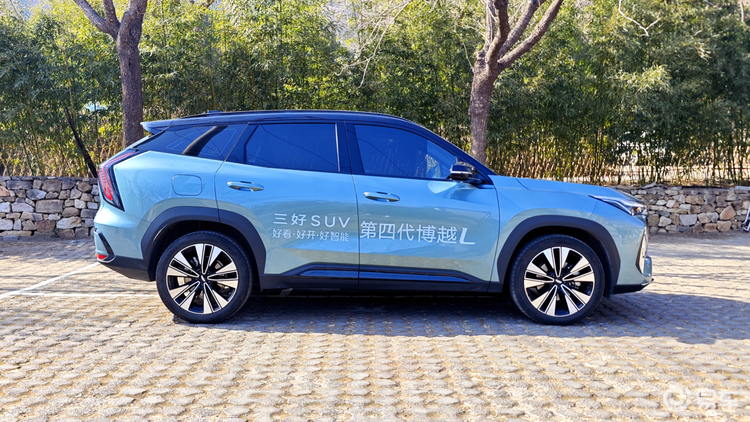 不吹不黑,实拍实测,博越L和哈弗H6L的核心差异全在这